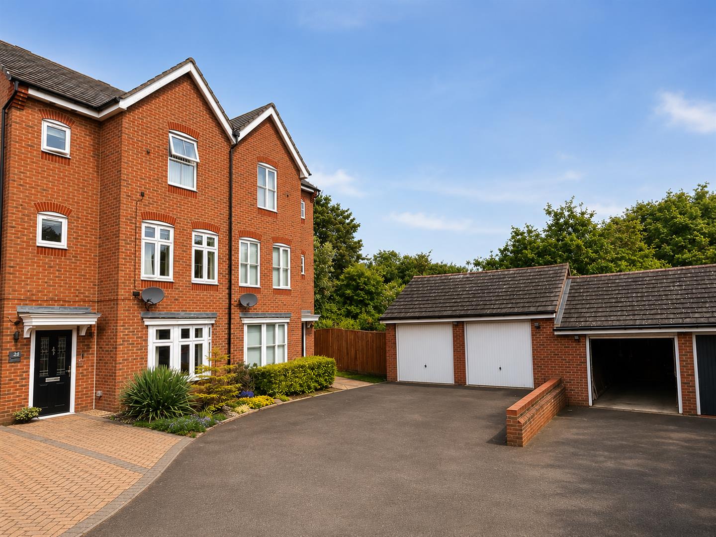 5 bed property in Clifton Moor, Milton Keynes